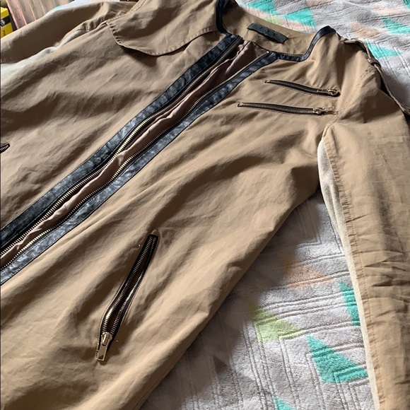 Stylish Trench Jacket - Picture 3 of 6